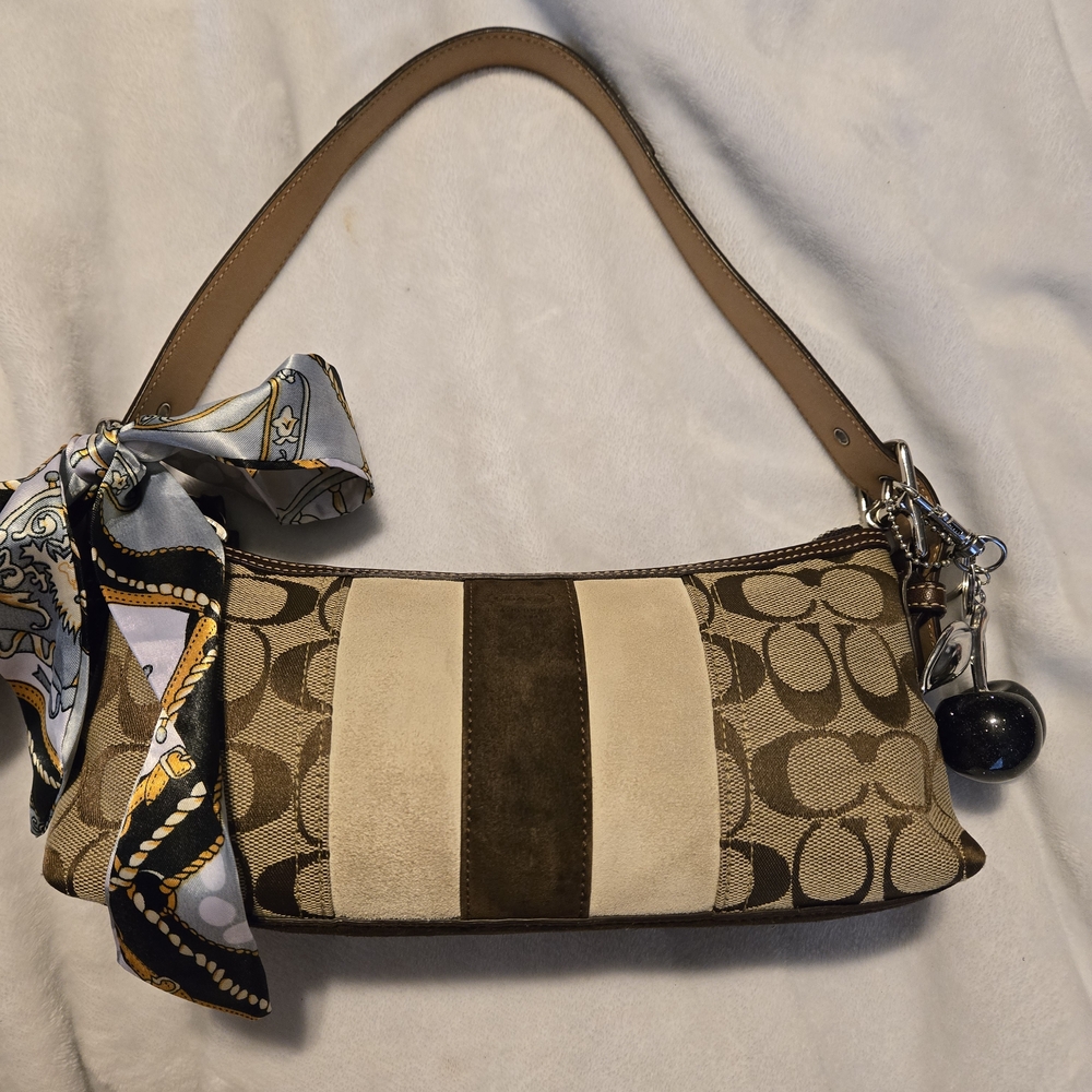 Coach Vintage Suede Strip Bagette  Brown and Cream Women's Bag - Picture 3 of 16